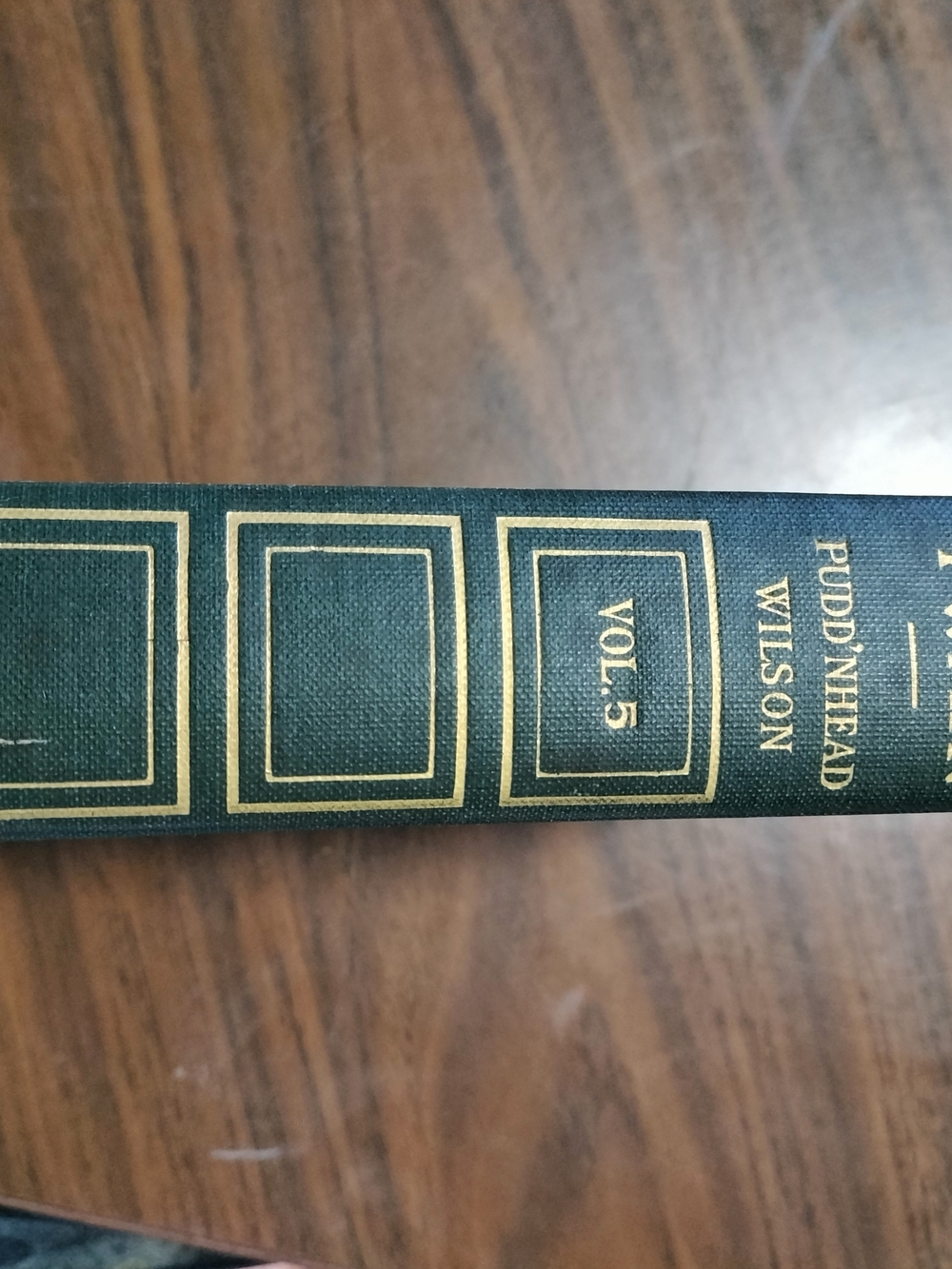Pudd'nhead Wilson Vol. 5 Green Hardcover Decorative Book